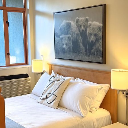 וויסטלר Alpenglow Lodge By Mva מראה חיצוני תמונה